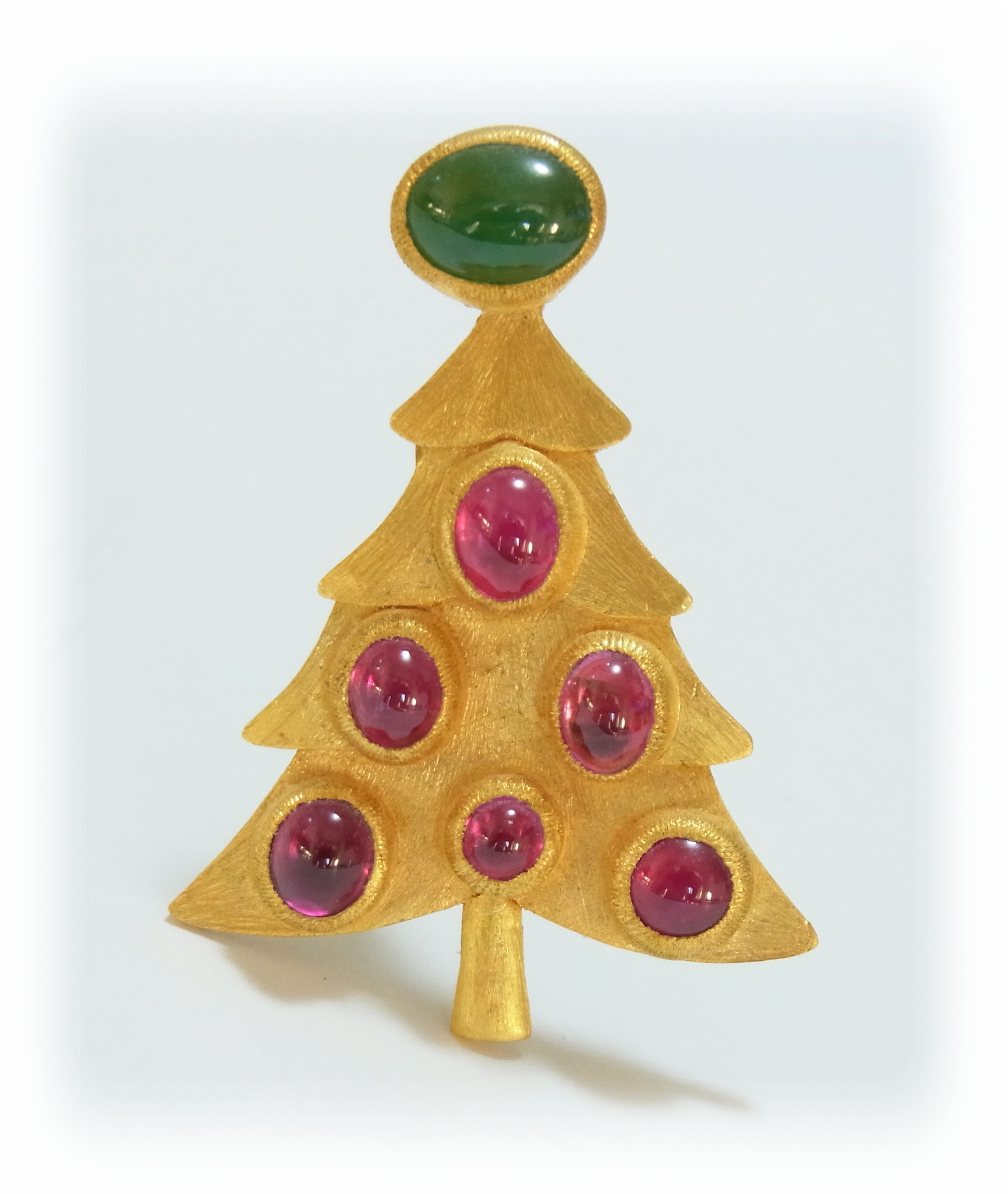 Christmas tree brooch with ruby