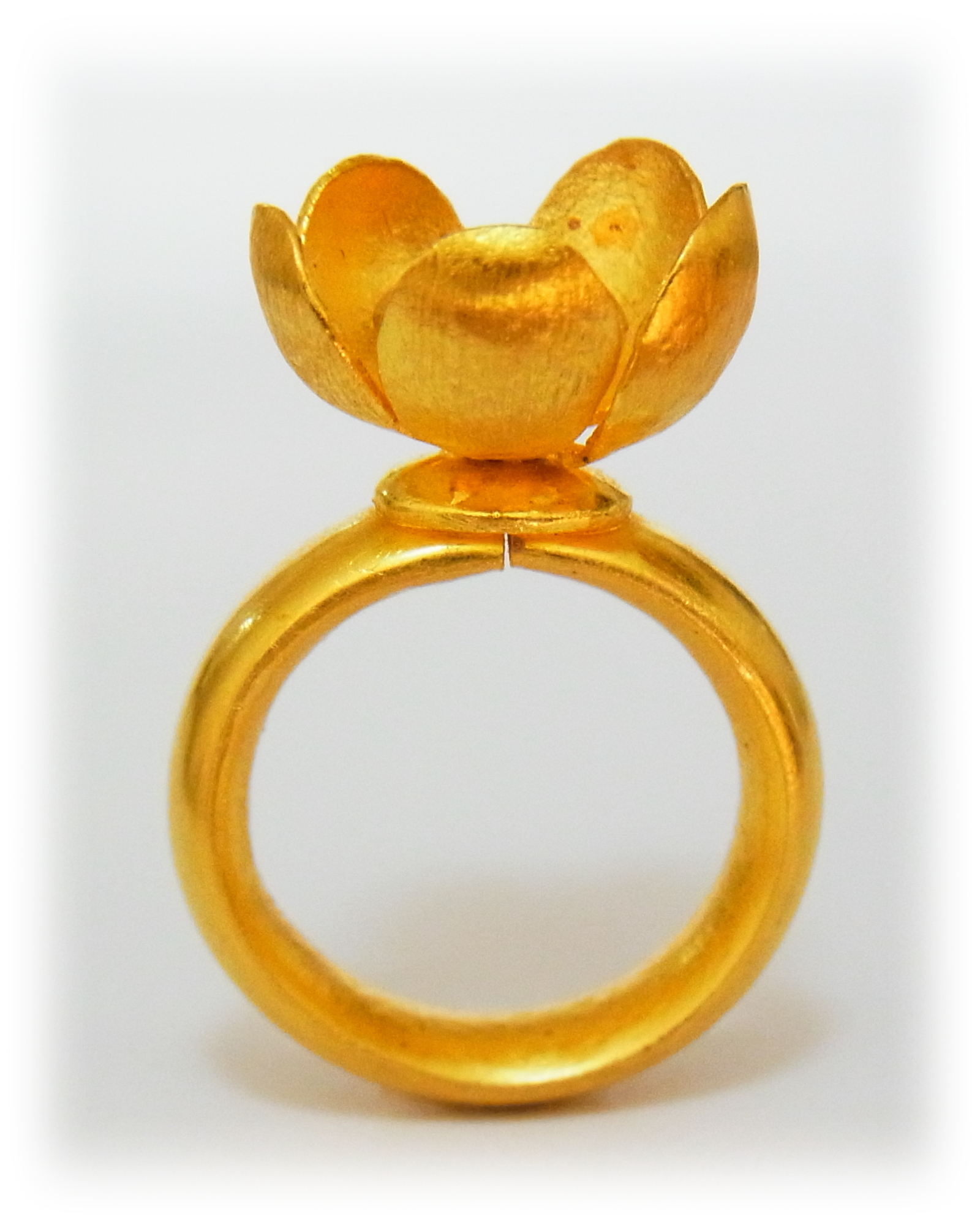 Gold Flower Ring with Ruby(side)
