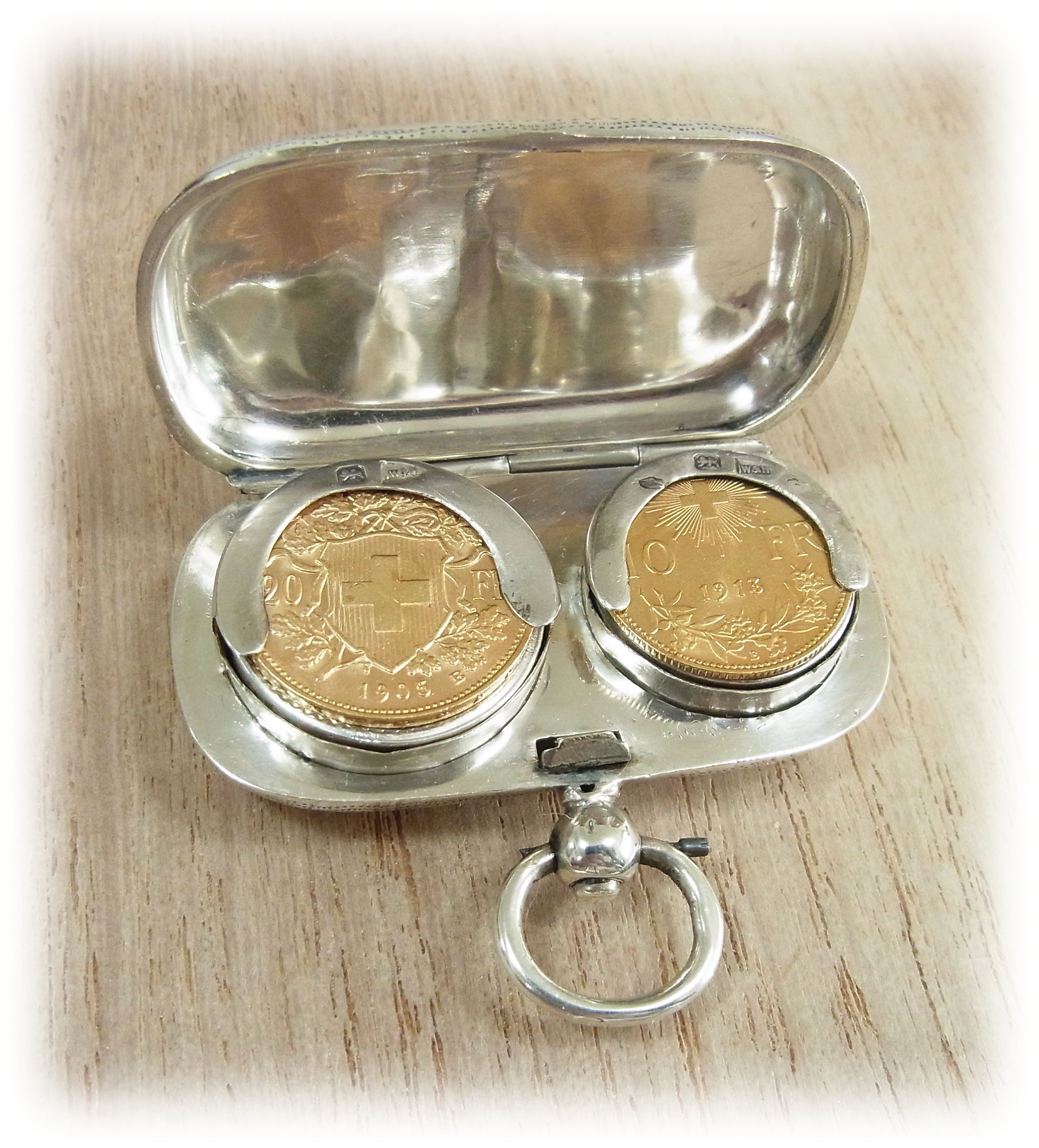 Gold coins of Swiss, 20Fr Vreneli 1905 and 10Fr Vreneli 1913